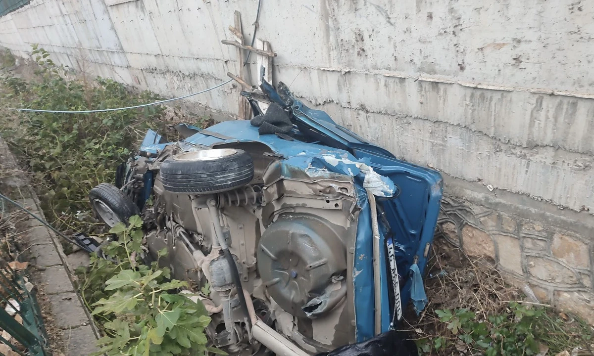 Kahramanmaraş’ta Araç Sulama Kanalına Uçtu: Araçta Bulunan Üç Kişi Kendi İmkanlarıyla Çıktı