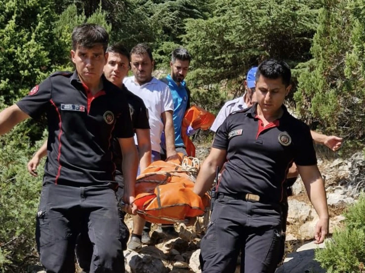 Kahramanmaraş’ta Dağda Ekşi Keserken Kalp Krizi Geçiren Vatandaş Hayatını Kaybetti