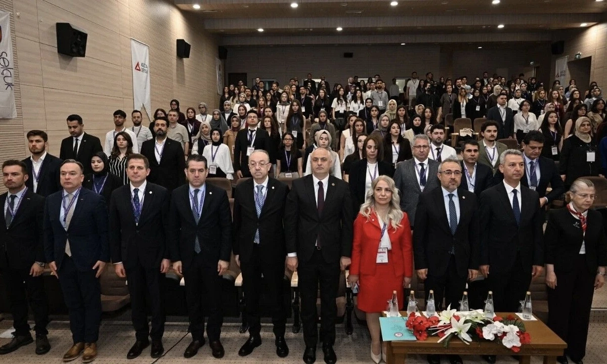 Kahramanmaraş&rsquo;ta Dev Buluşma: Pharmaraş Eczacılık Kongresine Yoğun İlgi