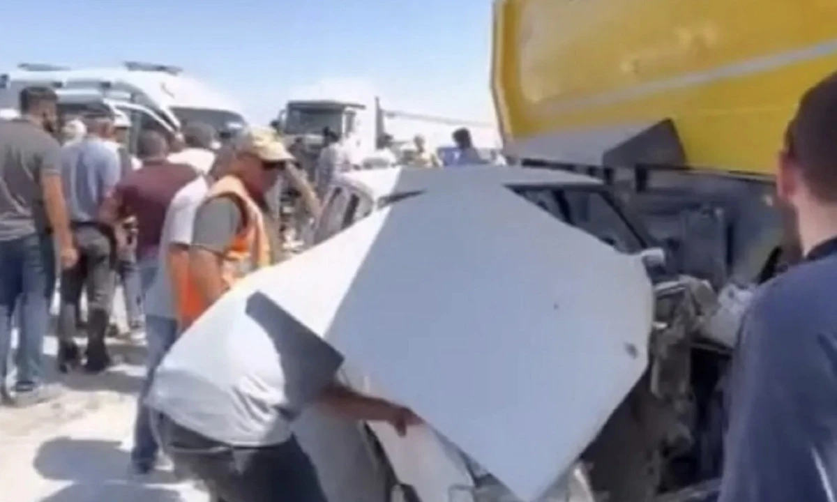 Kahramanmaraş’ta Feci Kaza: Otomobil Tırın Altına Girdi