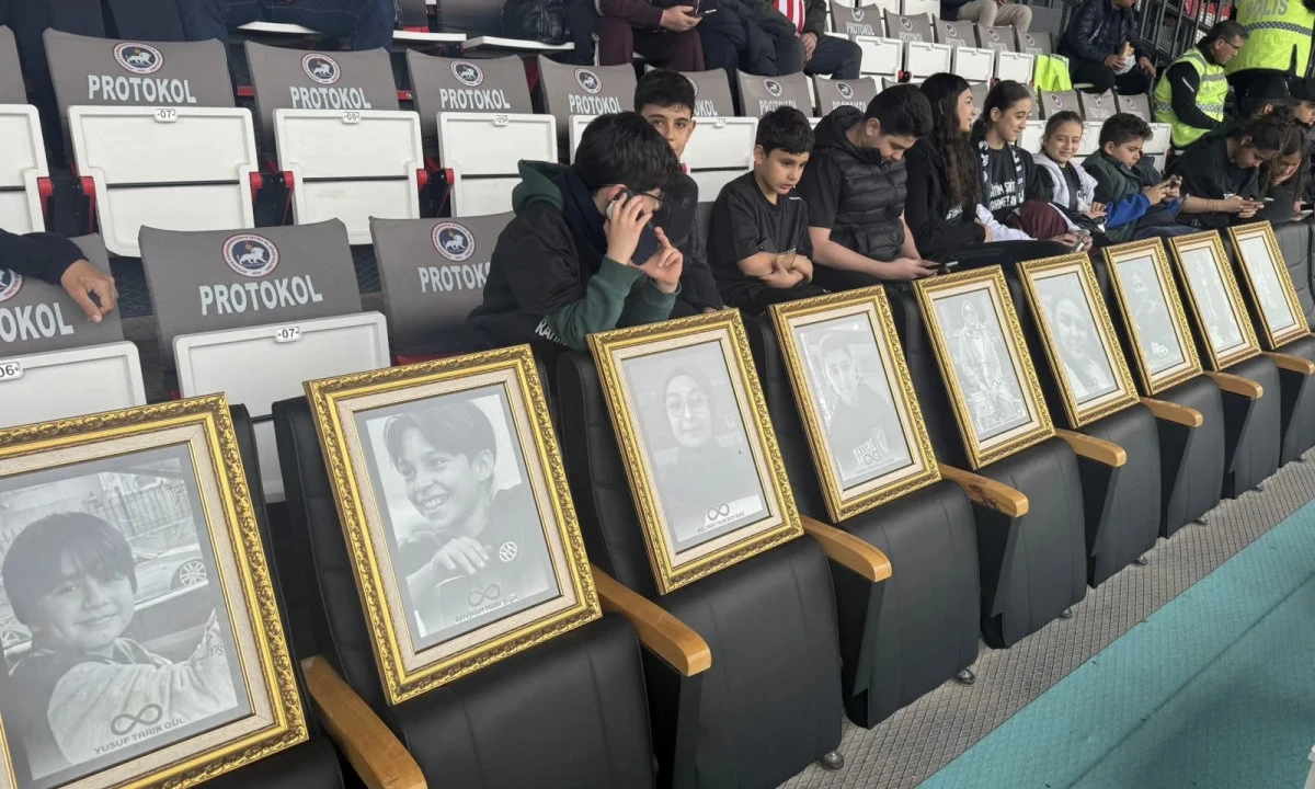 KAHRAMANMARAŞ&rsquo;TA FUTBOL SAHASI YASA B&Uuml;R&Uuml;ND&Uuml;