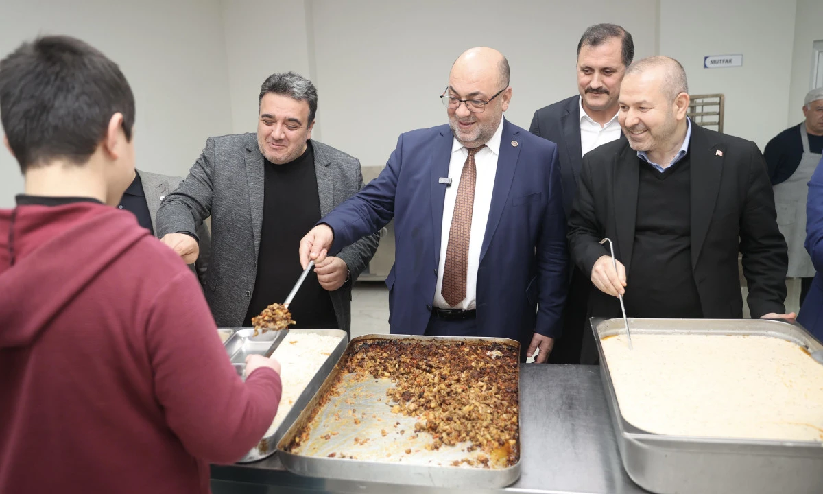 Kahramanmaraş&rsquo;ta İmam Hatip Mezunları ve &Ouml;ğrenciler Aynı Sofrada Buluştu