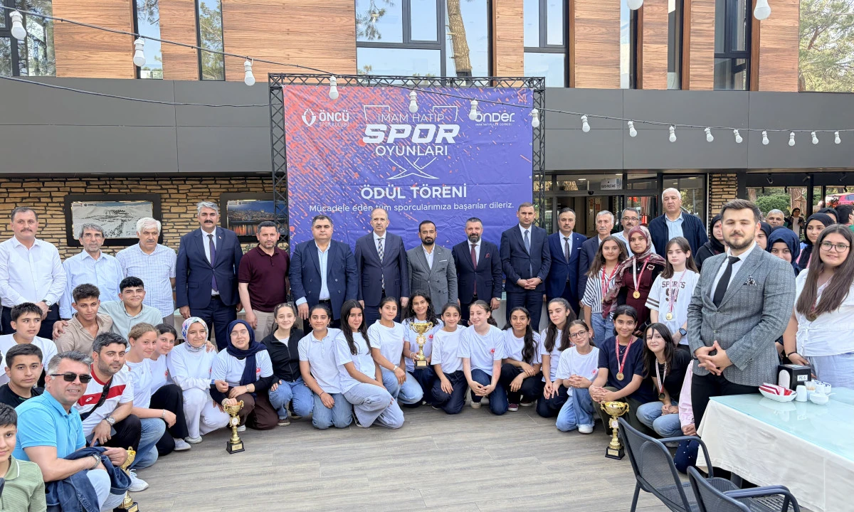 Kahramanmaraş&rsquo;ta İmam Hatip Spor Oyunları Coşkusu &Ouml;d&uuml;l T&ouml;reniyle Ta&ccedil;landı