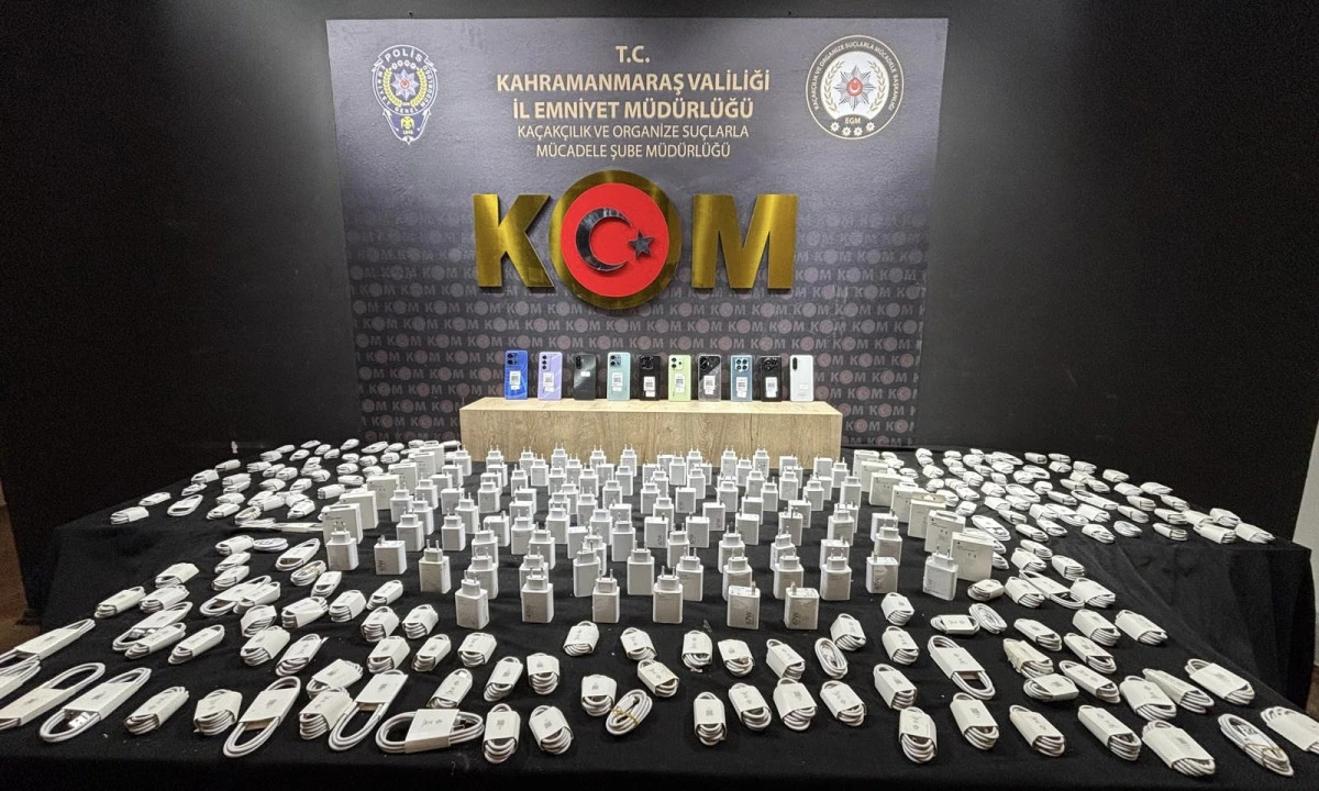 Kahramanmaraş&rsquo;ta Ka&ccedil;ak&ccedil;ılık Operasyonu: Ka&ccedil;ak Telefon ve Makaron Sigara Ele Ge&ccedil;irildi