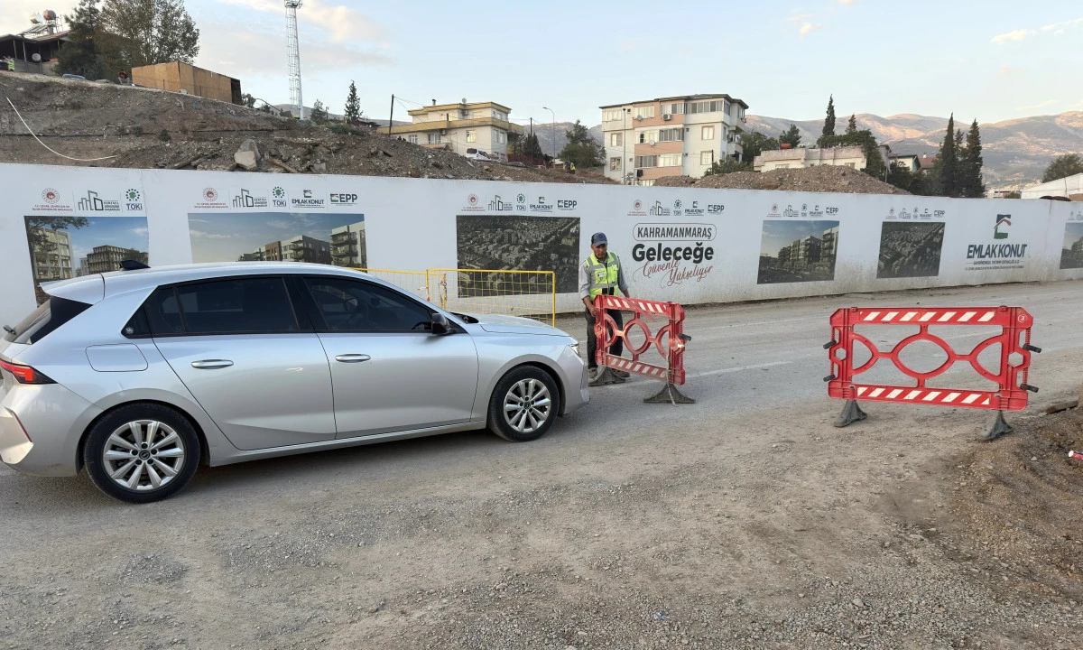 Kahramanmaraş’ta Keyfi Yol Kapatmalar Trafiği Felç Etti: Vatandaşlardan Sert Tepki