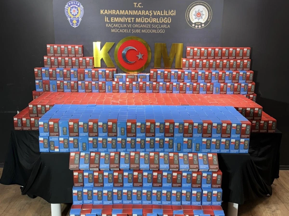 Kahramanmaraş&rsquo;ta KOM&rsquo;dan b&uuml;y&uuml;k operasyon: 3,5 milyon TL değerinde ka&ccedil;ak telefon ele ge&ccedil;irildi
