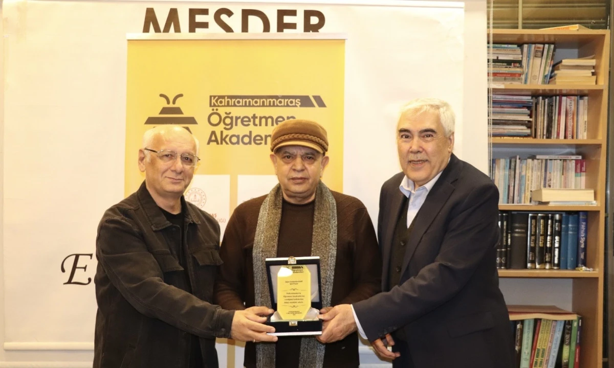 Kahramanmaraş&rsquo;ta &Ouml;ğretmen Akademilerinde Edebiyat R&uuml;zg&acirc;rı Esti