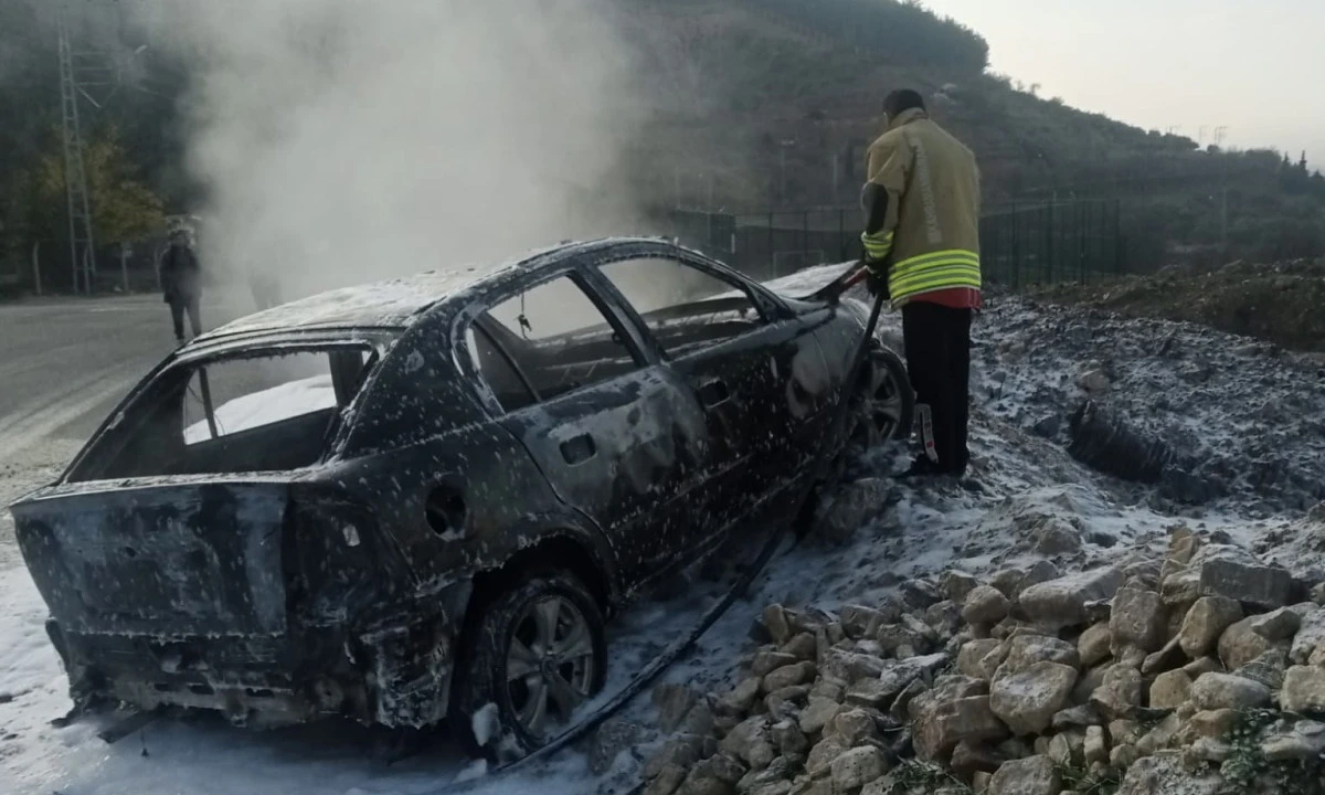 Kahramanmaraş&rsquo;ta Peş Peşe Yangınlar: Ara&ccedil; ve Ev Alevlere Teslim Oldu