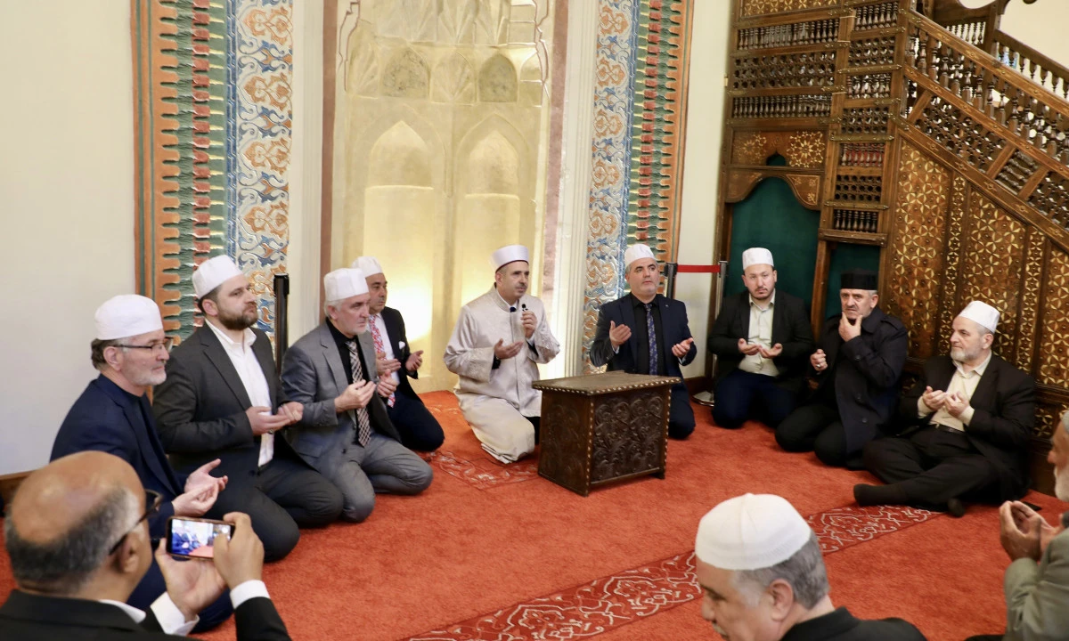 Kahramanmaraş&rsquo;ta Şehit &Ouml;ğretmen ve &Ouml;ğrenciler İ&ccedil;in Anlamlı Program