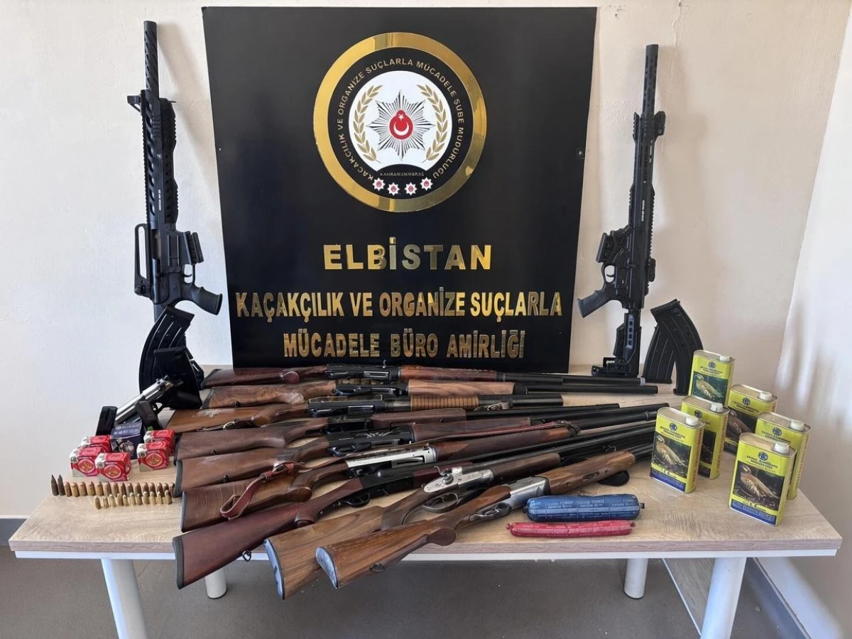 Kahramanmaraş'ta silah ve m&uuml;himmat operasyonu: Ev ve iş yerlerinden cephanelik &ccedil;ıktı