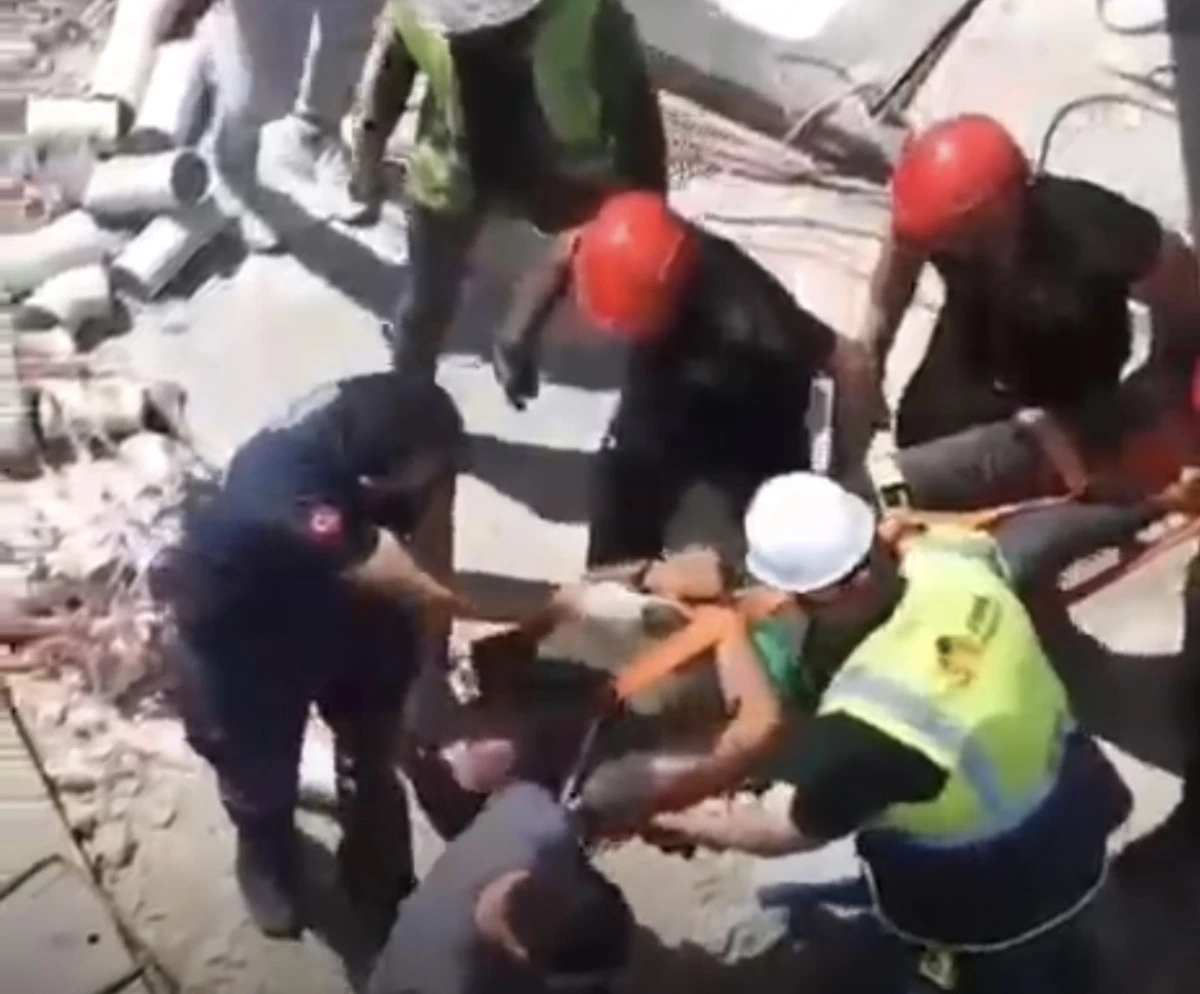 Kahramanmaraş’ta Vinçte Bayılan Operatör 30 Metreden Kurtarıldı