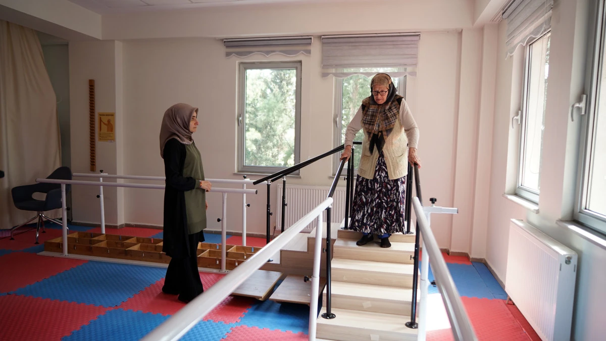 Kahramanmaraş&rsquo;ta yaşlılar, Aktif Yaşam Merkezi ile bir başka mutlu