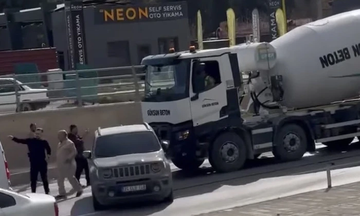 Kahramanmaraş&rsquo;ta zincirleme kaza: Arsan Kavşağı&rsquo;nda trafik yoğunluğu