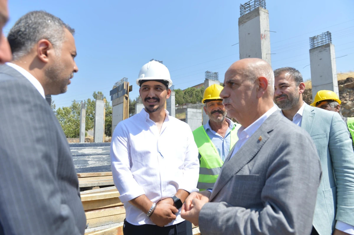 Kale’ye Değer, Gençliğe Yatırım: Kirişci’den Başkan Toptaş’a Tam Not