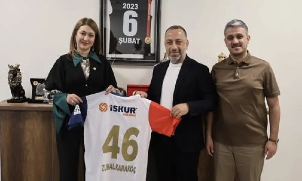 Karako&ccedil;&rsquo;tan İstiklalspor&rsquo;a Anlamlı Destek: Erzincan Deplasmanının Konaklama Giderlerini &Uuml;stlendi