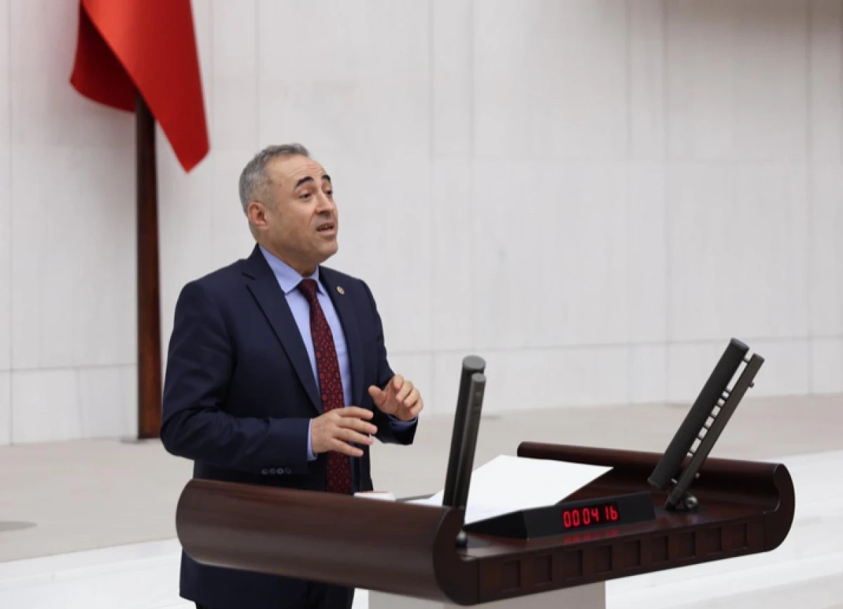 Karatutlu Meclis’te Ses Yükseltti: “Dulkadiroğlu Toz Duman İçinde, Halk Perişan”