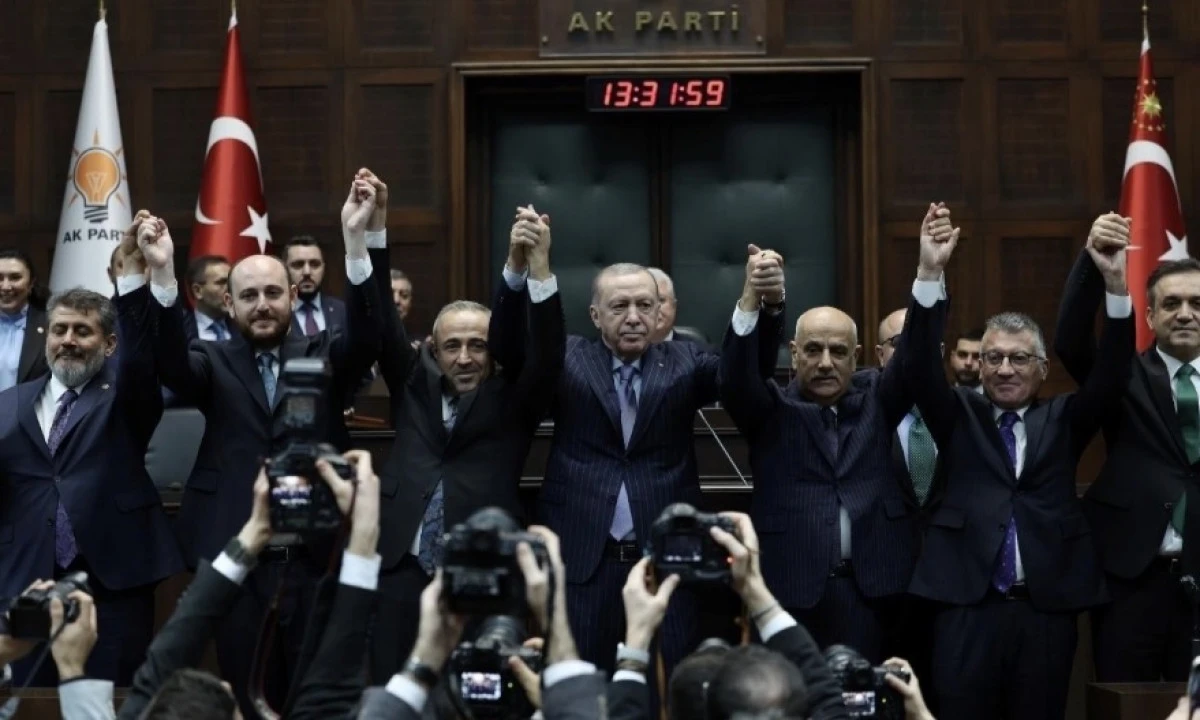 Karatutlu&rsquo;dan AK Parti&rsquo;nin 25. Yılı Mesajı: &ldquo;İlk G&uuml;nk&uuml; Heyecanla &Ccedil;alışmaya Devam Edeceğiz&rdquo;