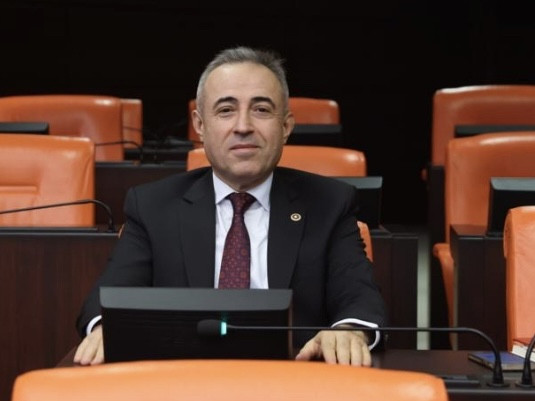 Karatutlu’dan Meclis’te sert çıkış: “Kahramanmaraş’ta spor çöktü, Bakanlık seyrediyor”