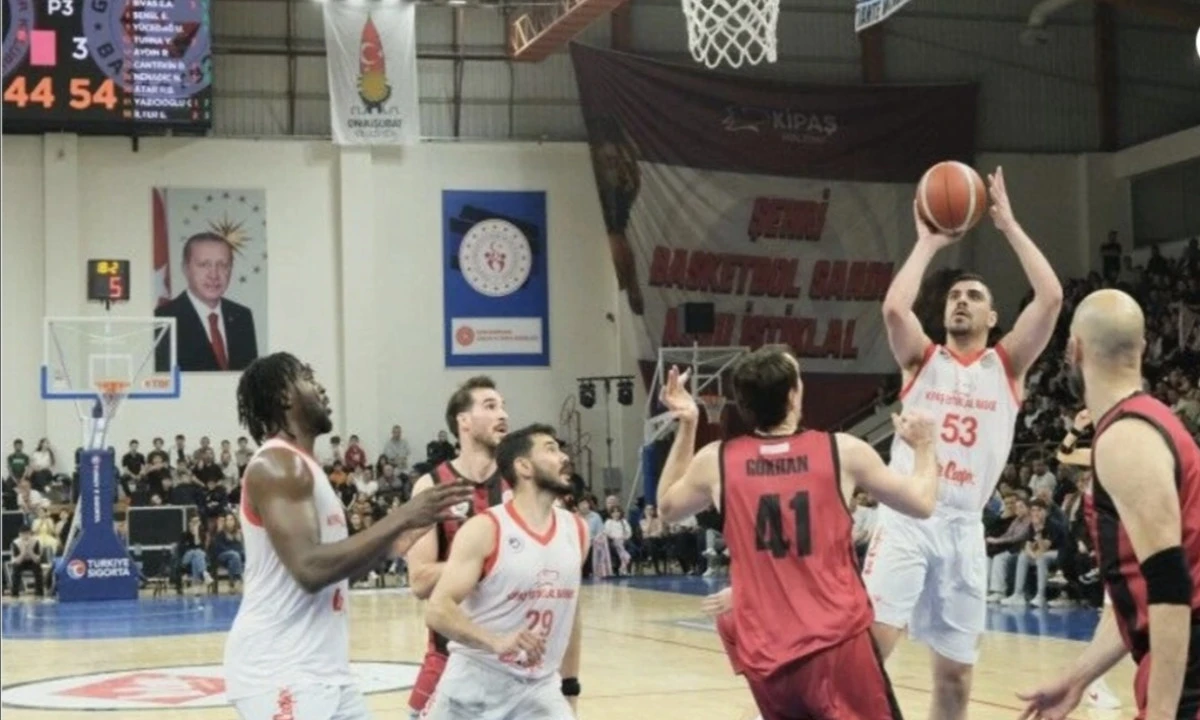 Kipaş Holding'den Futbol ve Basketbola 80 Milyon TL'lik Destek