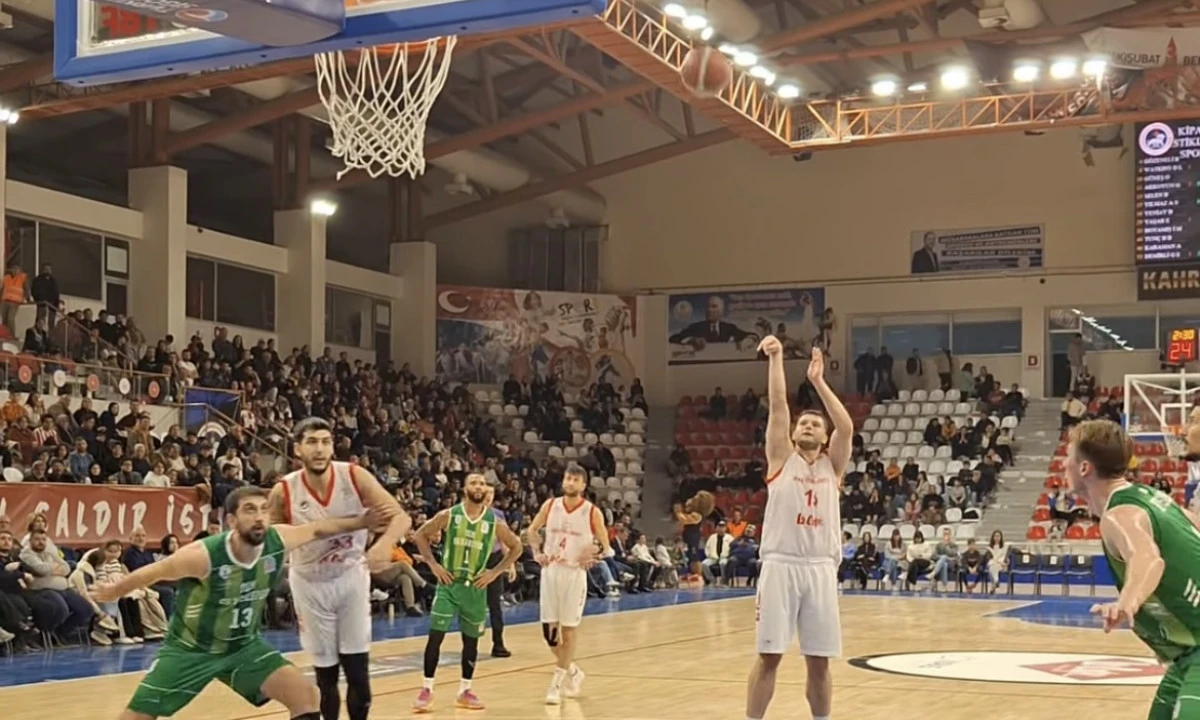 Kipaş İstiklal Basketbol Sahasında Farklı Kaybetti: OGM Ormanspor 96-65