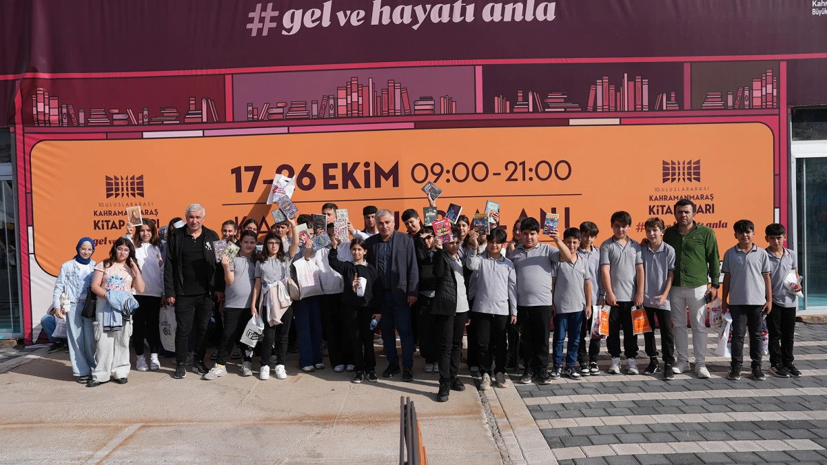Kitap Fuarı’nda 6. Gün; Kitap Aşkı İlk Günkü Gibi!