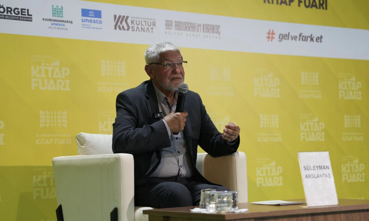 Kitap Fuarı&rsquo;nda S&uuml;leyman Arslantaş, Orta Doğu&rsquo;yu Değerlendirdi