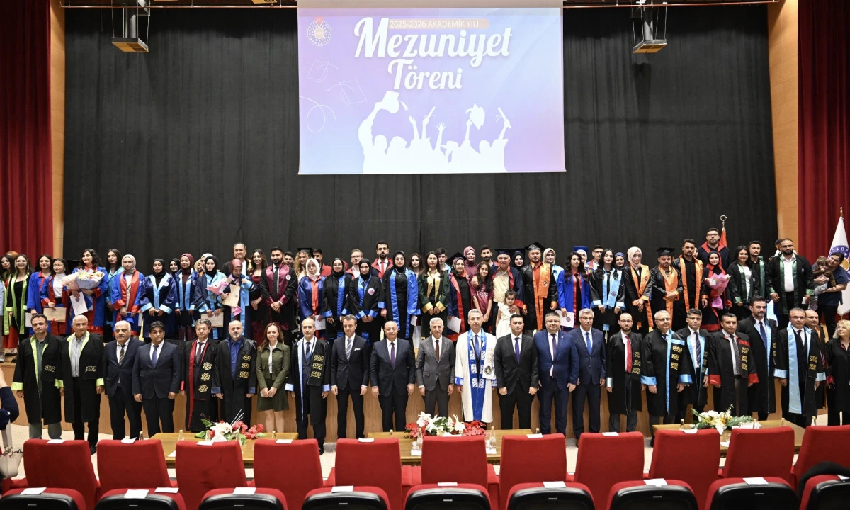 KS&Uuml; 2025-2026 Akademik Yılı Mezunlarını T&ouml;renle Uğurladı