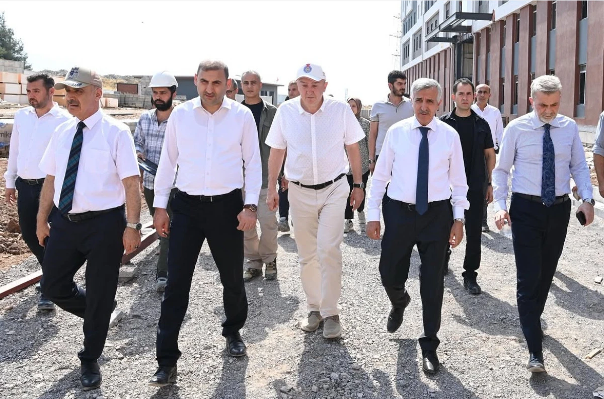 KSÜ Yerleşkesinde 2000 Kişilik Yeni Öğrenci Yurdu ve Sosyal Tesis Hızla Yükseliyor