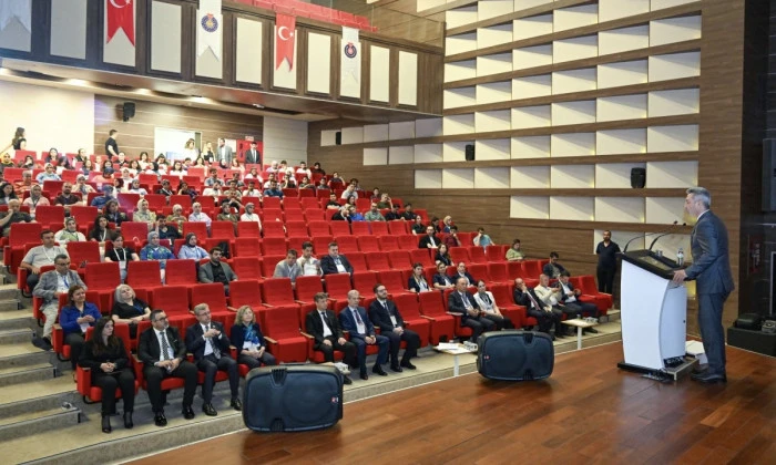 KS&Uuml;&rsquo;de Akut ve Kronik Yara Tedavisinde G&uuml;ncel Yaklaşımlar Sempozyumu d&uuml;zenlendi