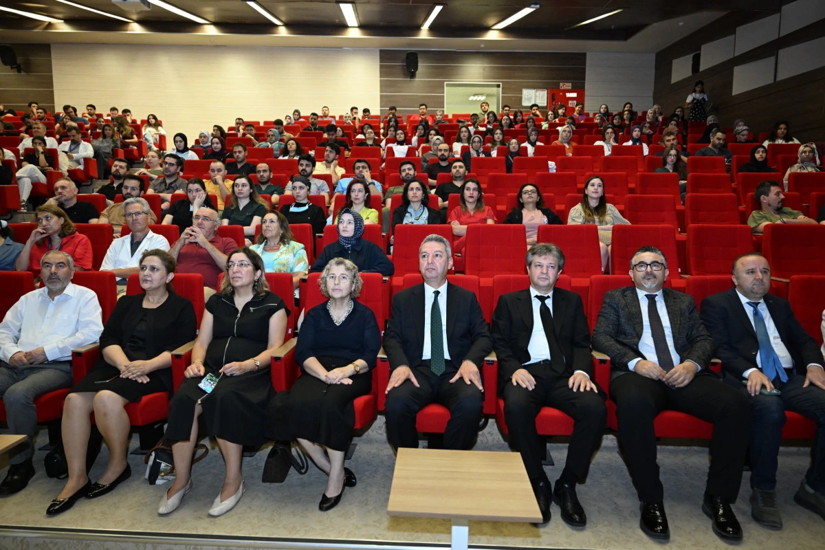 KS&Uuml;&rsquo;de &ouml;ğrenci ve akademisyenlere AB Projeleri anlatıldı