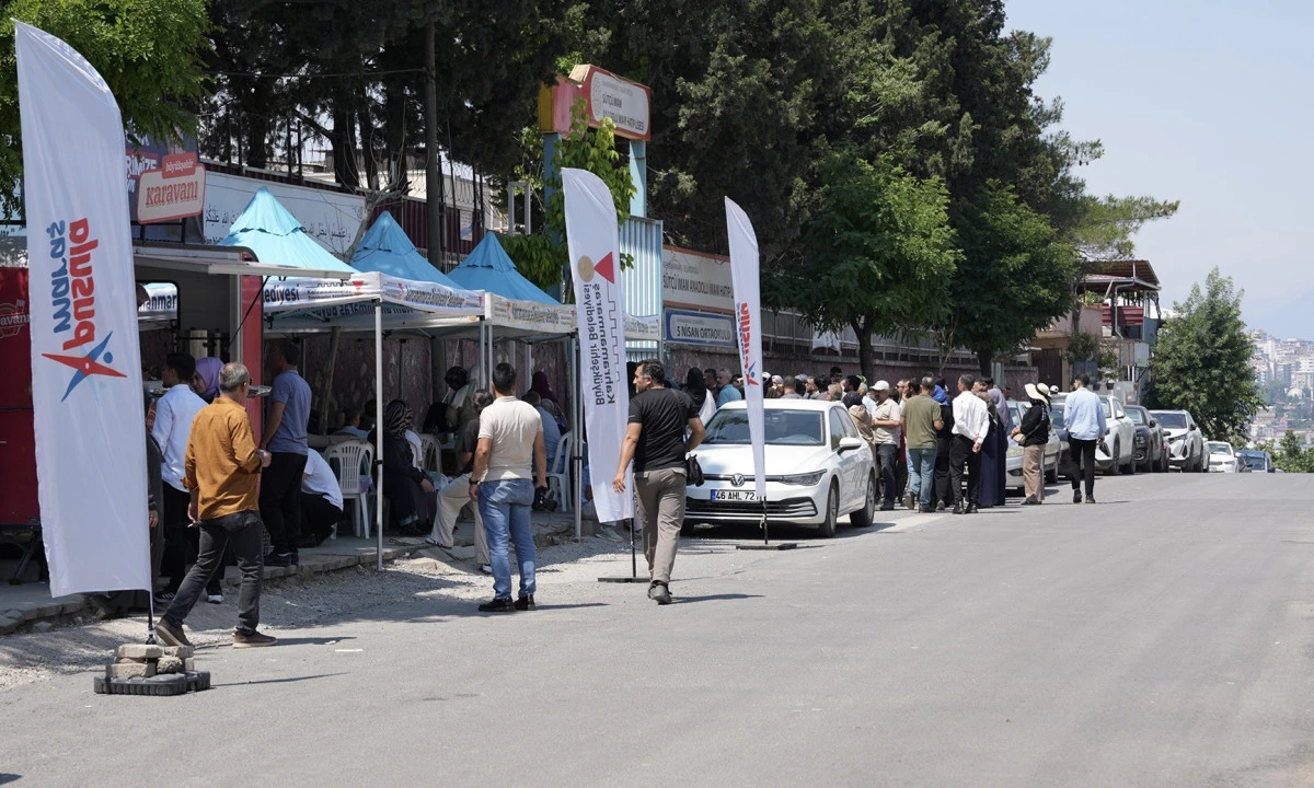 LGS G&uuml;n&uuml;nde B&uuml;y&uuml;kşehirden &Ouml;ğrenci ve Velilere Tam Destek