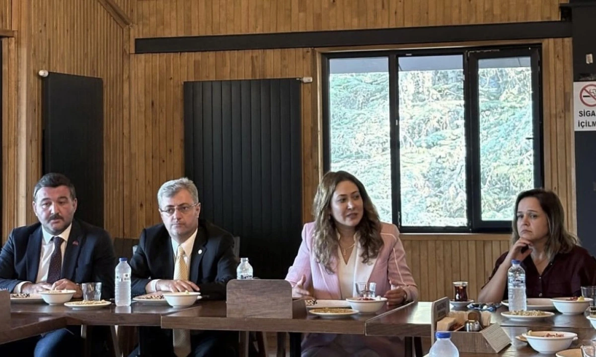 MHP Kahramanmaraş Yönetimi İlk Divan Toplantısını Yaptı