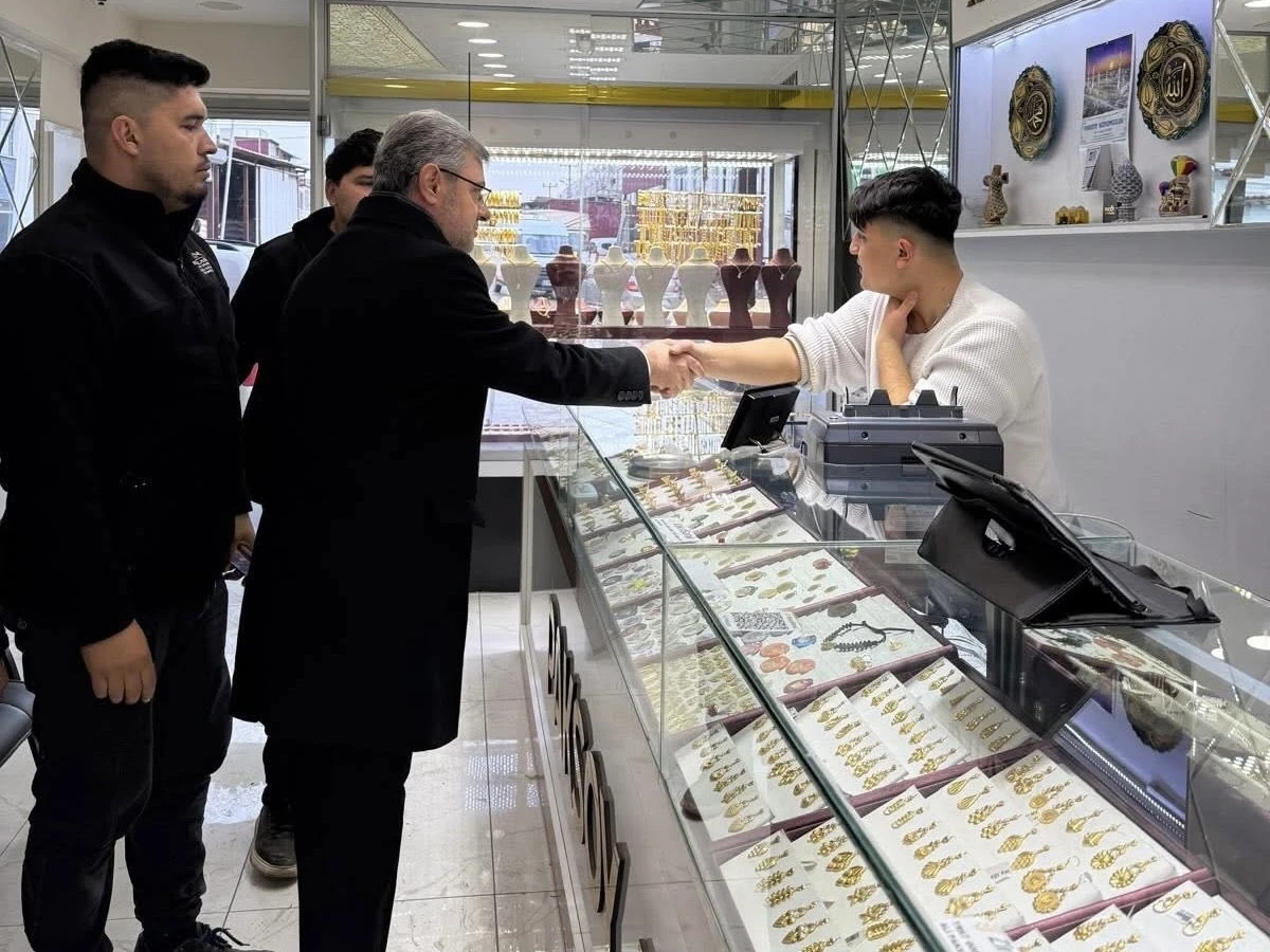 MHP Kahramanmaraş&rsquo;ta Sahada: &ldquo;Hayırlı G&uuml;nler Komşum&rdquo; Ziyaretleri S&uuml;r&uuml;yor