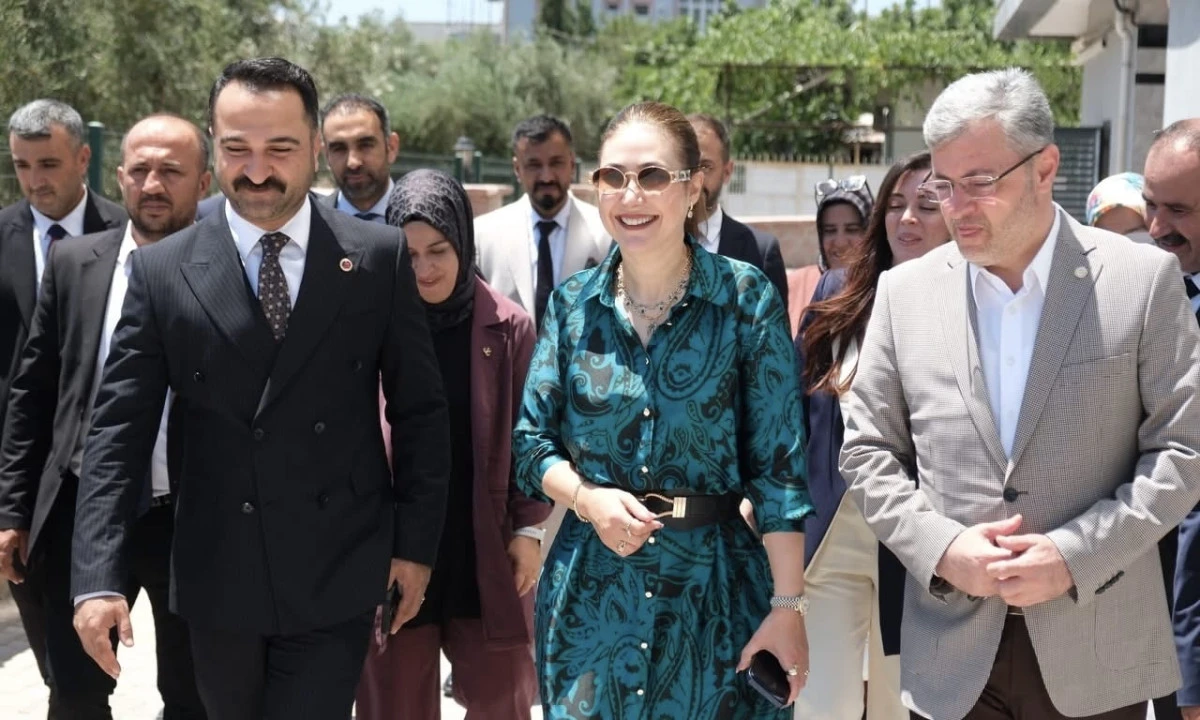 MHP&rsquo;li Karako&ccedil; Dulkadiroğlu&rsquo;nda &Ouml;nce Teşkilatla Sonrada Vatandaşla Buluştu