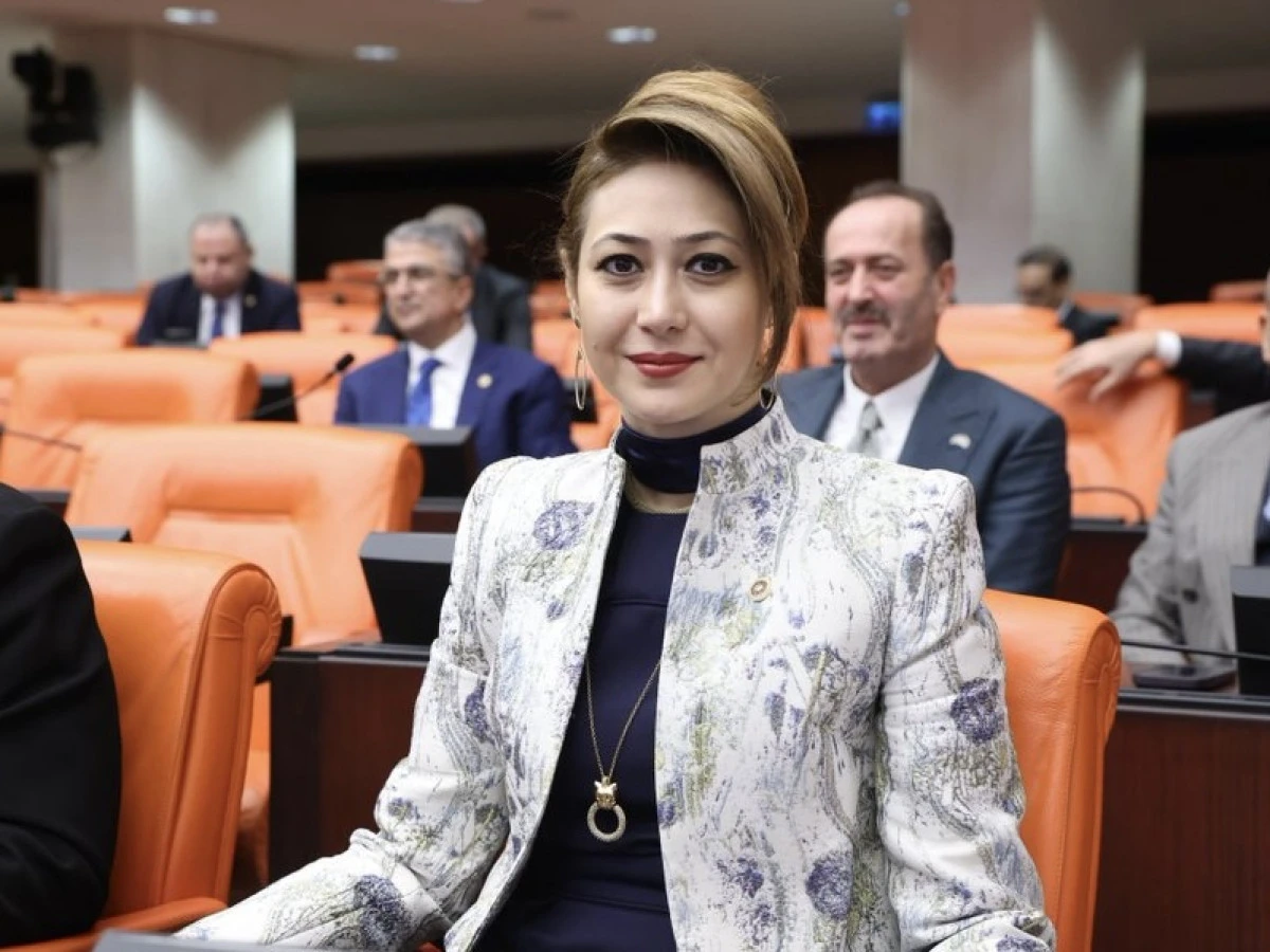 Milletvekili Karakoç’tan 5 Aralık Mesajı: “Türk Kadını İstikbal Sancağının Sahibidir”