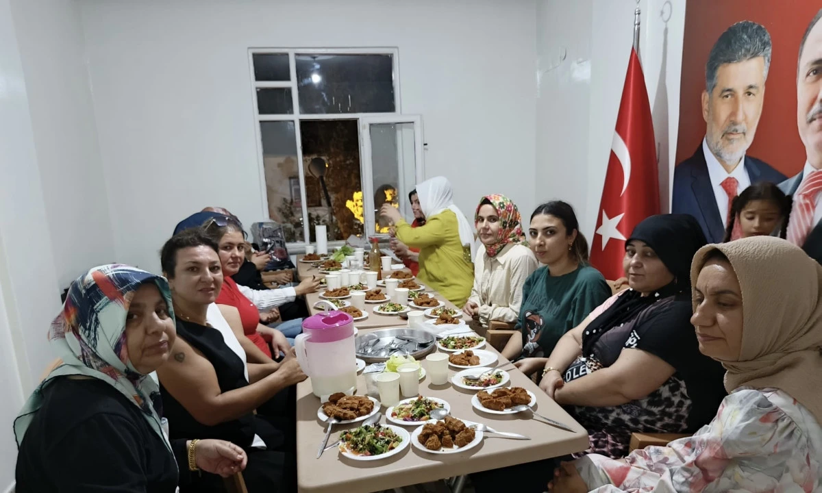 Milli Yol Partisi Kahramanmaraş İl Kadın Kolları Dayanışma Etkinliğinde Buluştu