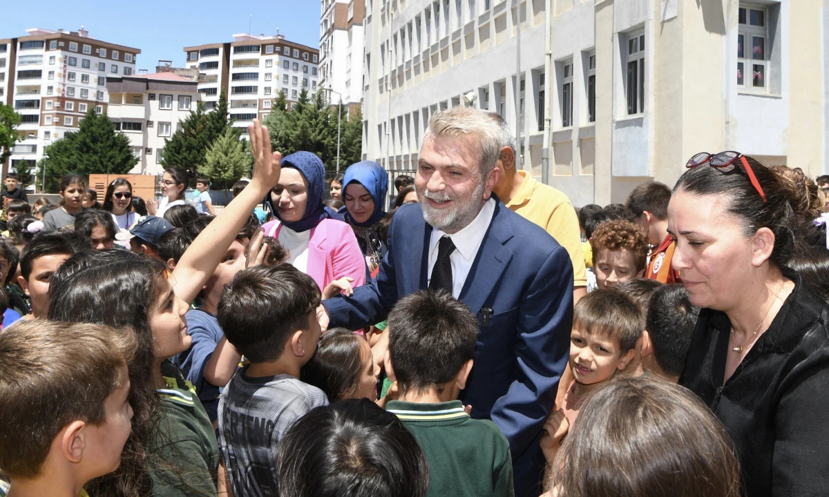 Minik Kalplere Büyük Dokunuş: Başkan Görgel Öğrencilerle Buluştu