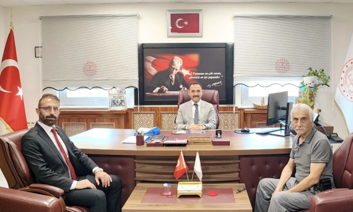 M&uuml;d&uuml;r Akk&uuml;nc&uuml; ve Karako&ccedil;'a 17 Yıllık Vefa Ziyareti