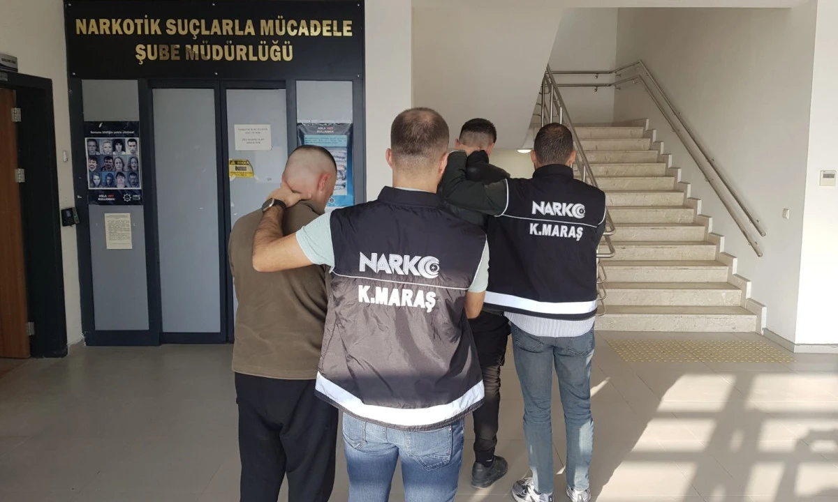 Narkotik Şube, Gençlere Eğitim Verdi; Sokakta Operasyonlarla Uyuşturucuya Darbe Vurdu