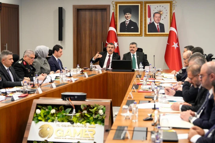Okul saldırıları sonrası Milli Eğitim Bakanlığı'ndaki kritik toplantıdan &ouml;nemli kararlar