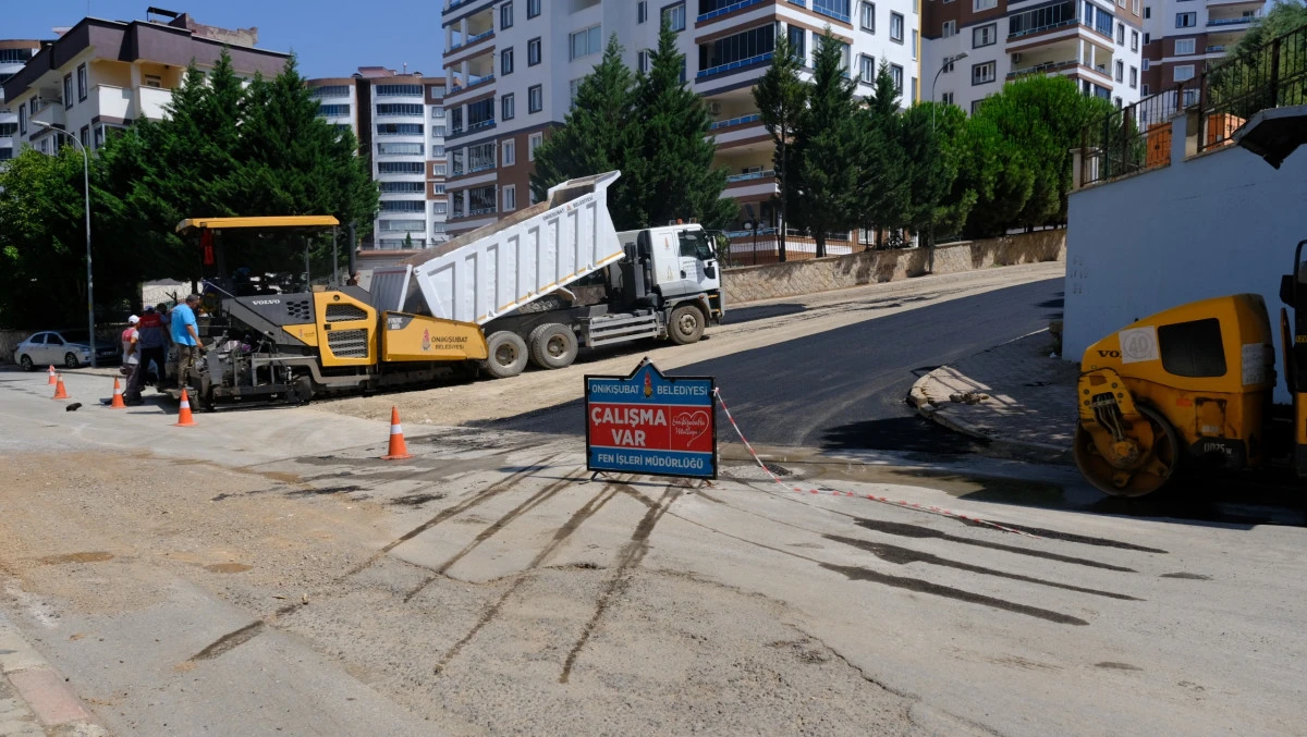 Onikişubat Belediyesi: Yirmiikigün Mahallesi’nde Asfalt Seferberliği Takdir Topladı