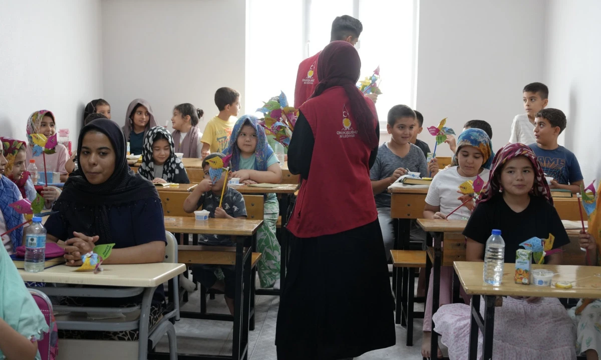 Onikişubat Belediyesi&rsquo;nden Yaz Kur&rsquo;an Kurslarına &lsquo;Camiler &Ccedil;i&ccedil;ek A&ccedil;tı&rsquo; ile anlamlı destek