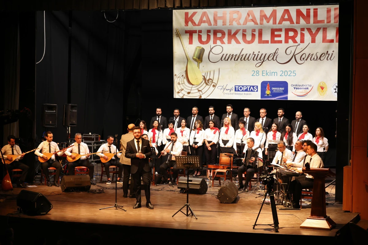 Onikişubat Belediyesi’nin Kahramanlık Türküleriyle Cumhuriyet Konseri’ne yoğun ilgi