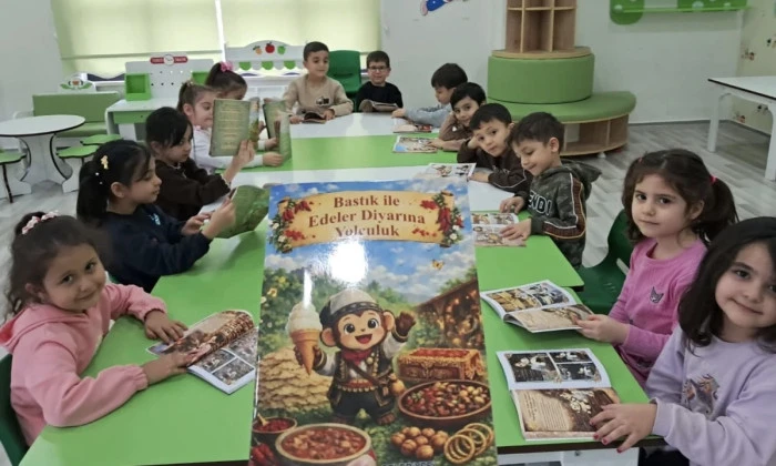 Onikişubat Belediyesi&rsquo;nin minik kalplerinden K&uuml;t&uuml;phaneler Haftası&rsquo;na &ouml;rnek proje