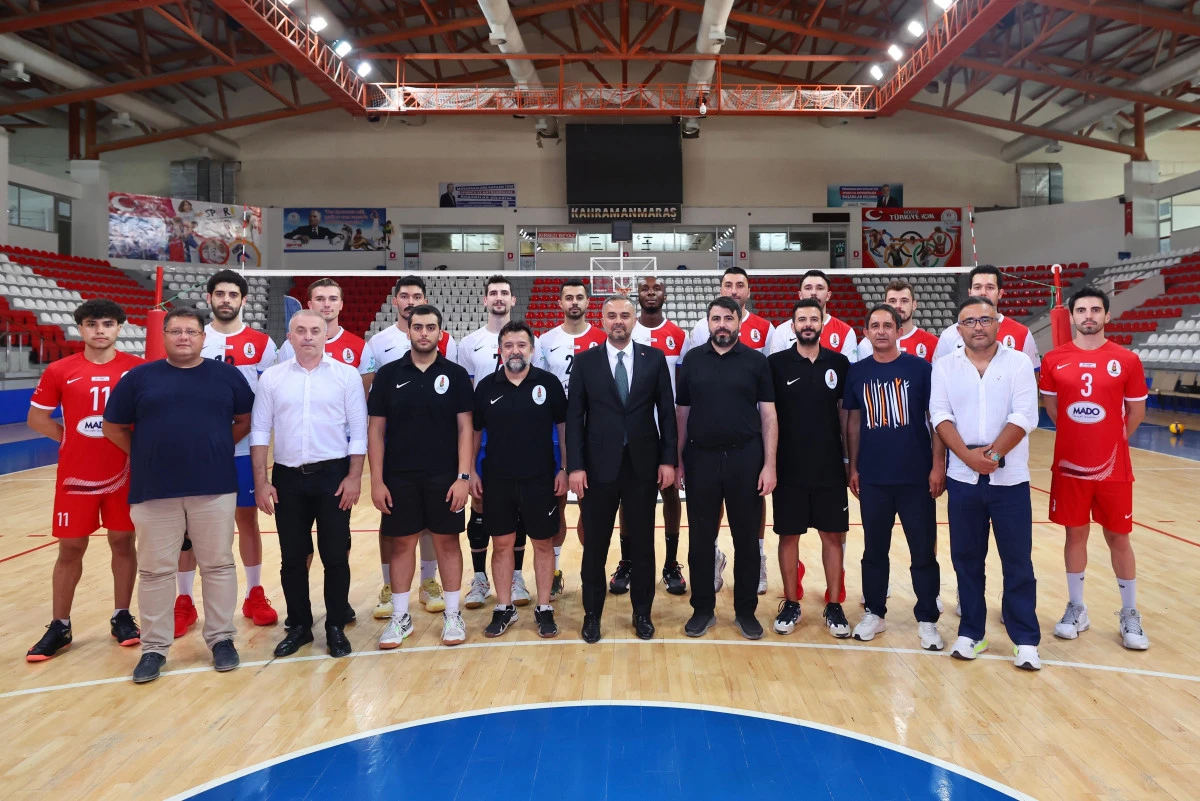 Onikişubat’ın Yeni Gururu: Belediyespor Voleybol Takımı resmen kuruldu
