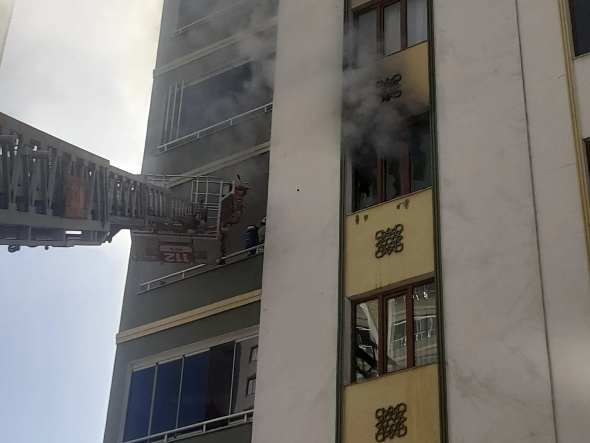 Onikişubat’ta 13 Katlı Binada Korkutan Yangın