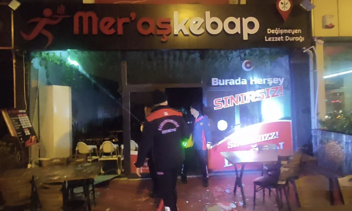 Onikişubat&rsquo;ta İş Yeri Yangını: Dumandan Etkilenen 4 Kişi Kurtarıldı