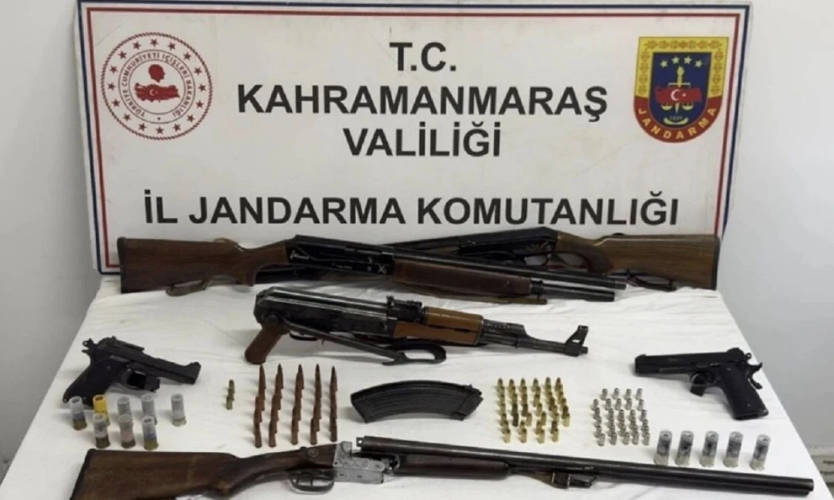 Onikişubat&rsquo;ta Silah Operasyonu: AK-47 ve Ruhsatsız Silahlar Ele Ge&ccedil;irildi