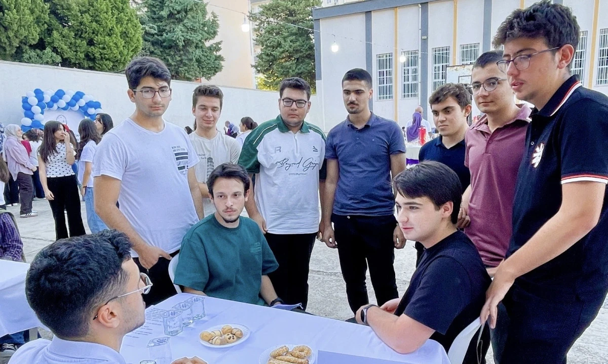  &Ouml;rnek Organizasyon: 24 &Uuml;niversite, Y&uuml;zlerce Gelecek: TOBB Fen Lisesi&rsquo;nde Kariyer Buluşması