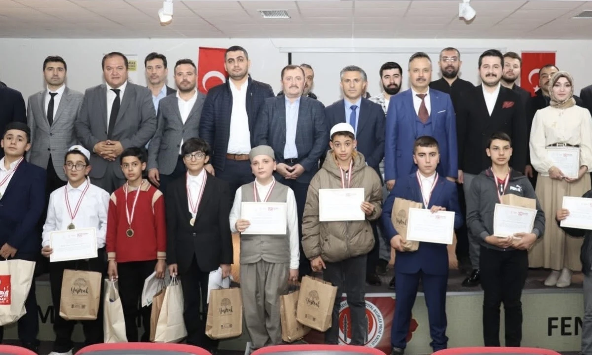 Ortaokullar Arası Kur&rsquo;an-ı Kerim&rsquo;i G&uuml;zel Okuma, Ezan Okuma ve Hafızlık Yarışmaları D&uuml;zenlendi